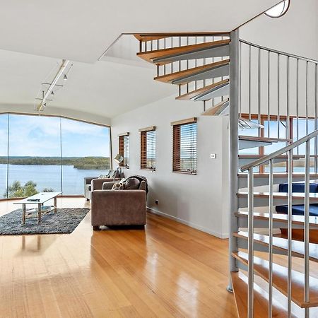 Wheelhouse Apartments Strahan Exteriör bild