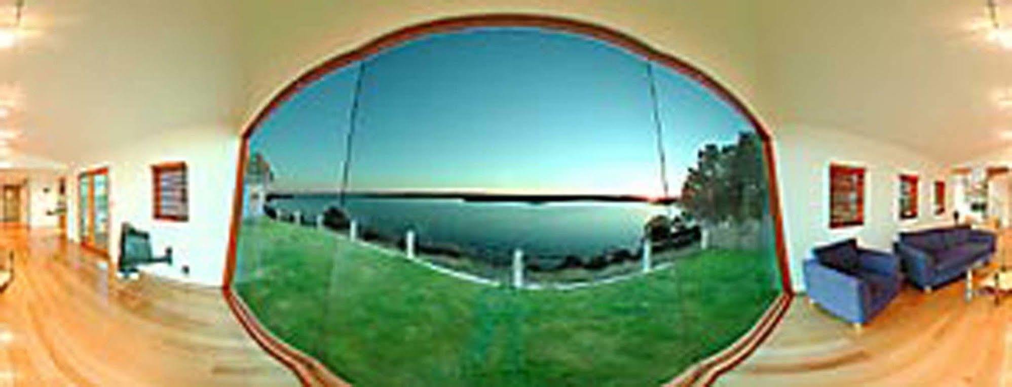 Wheelhouse Apartments Strahan Exteriör bild